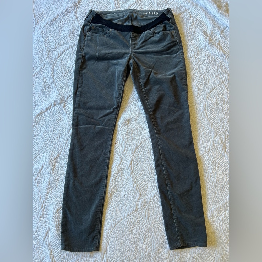 Gap Maternity Always Skinny grey corduroys. Size 27/4. Great shape! Gray/bluish